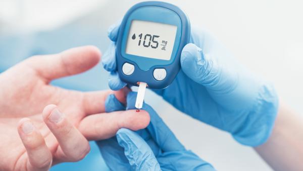 DIABETES E COMPLICAÇÕES CRÔNICAS