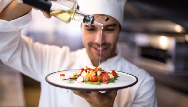 GESTÃO GASTRONÔMICA E NEGÓCIOS EM ALIMENTAÇÃO