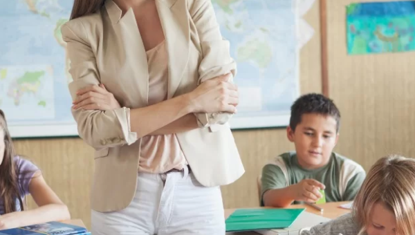 SUPERVISÃO, ORIENTAÇÃO E INSPEÇÃO ESCOLAR